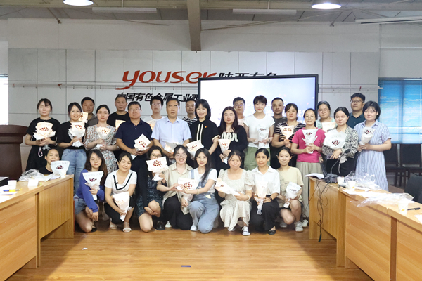  弘揚(yáng)七夕傳統(tǒng)文化  巧手傳遞濃情愛意  ——公司第五、第六黨支部開展聯(lián)學(xué)聯(lián)建主題黨日活動